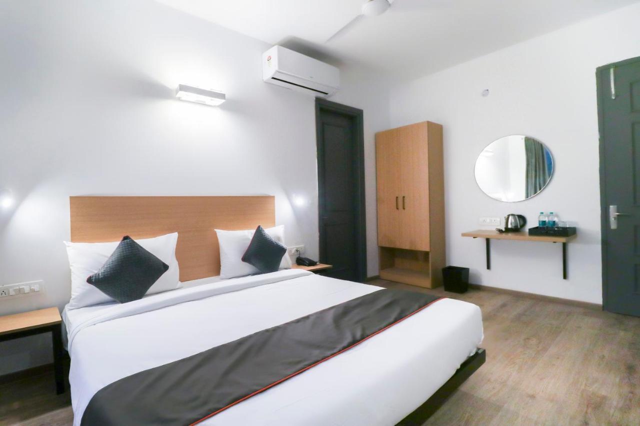 Townhouse Noida Sector 71 Near Iskcon Temple Noida Hotel Indirapuram Exterior photo